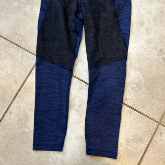Outdoor Voices Techsweat Warmup 3/4 Leggings Navy S - Picture 5 of 7